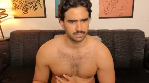 bradleymartin7 online show from July 3, 10:54 am