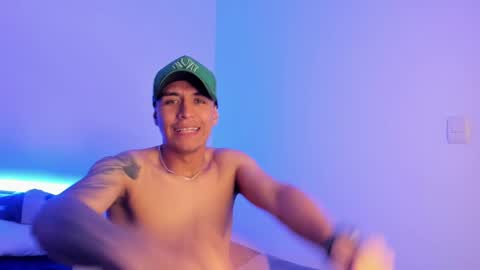 BradLovEmma  online show from February 12, 12:48 am