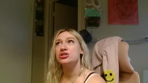 Snapshot of braindeadbetty chatting on April 13, 1:49 pm i am a naughty jedi knight online show from April 13, 1:49 pm
