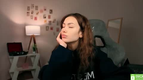 Lilly online show from December 3, 11:52 am