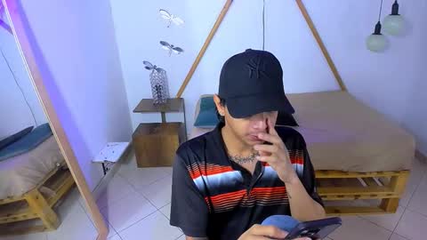 Snapshot of brand_hades chatting on October 28, 2:20 pm B R A N D online show from October 28, 2:20 pm