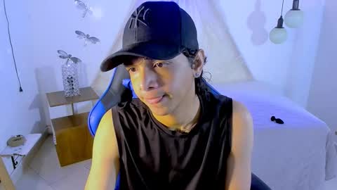 Snapshot of brand_hades chatting on November 11, 2:17 pm B R A N D online show from November 11, 2:17 pm