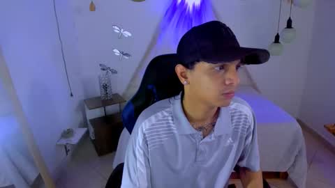 Snapshot of brand_hades chatting on November 26, 11:33 am B R A N D online show from November 26, 11:33 am