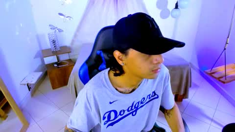 Snapshot of brand_hades chatting on December 15, 5:34 am B R A N D online show from December 15, 5:34 am