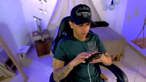 B R A N D online show from January 18, 11:52 pm