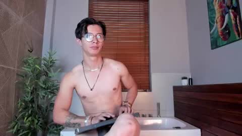 brandon_starkk online show from October 28, 12:30 pm