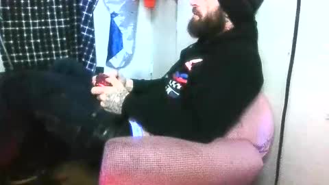 Snapshot of brandonchampagne7 chatting on December 15, 2:27 am brandonchampagne7 online show from December 15, 2:27 am