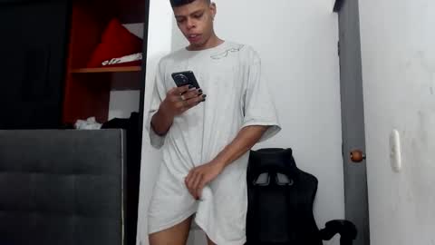 Snapshot of brandonstond chatting on October 23, 3:22 pm Brandon online show from October 23, 3:22 pm