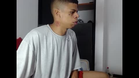 Snapshot of brandonstond chatting on November 10, 3:16 am Brandon online show from November 10, 3:16 am