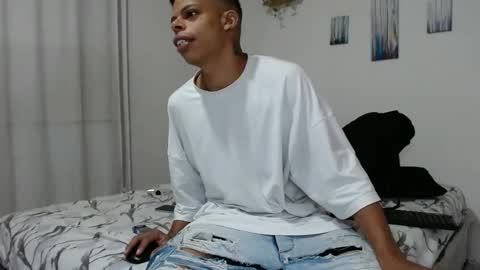 Snapshot of brandonstond chatting on February 17, 1:46 am Brandon online show from February 17, 1:46 am