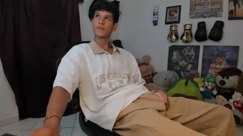 Snapshot of brandonstonexl chatting on March 24, 11:10 pm Brandon Stone online show from March 24, 11:10 pm