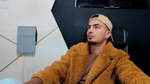 BrandonTateX online show from December 18, 7:25 am