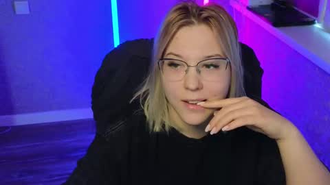 Belle  online show from February 21, 3:12 am