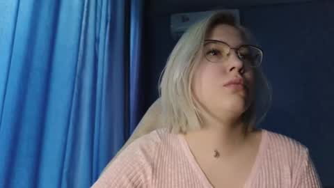 Belle  online show from October 5, 3:27 am