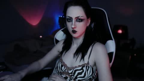 Aurorabut ur dad just calls me Rory online show from March 23, 4:44 pm