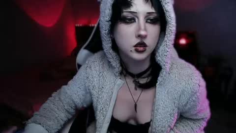 Snapshot of brandy_queen chatting on April 15, 7:58 pm Aurorabut ur dad just calls me Rory online show from April 15, 7:58 pm