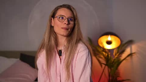 Alex online show from April 21, 7:03 am