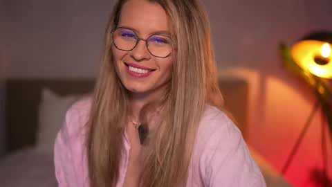 Snapshot of brandywhite chatting on May 24, 3:55 am Alex online show from May 24, 3:55 am