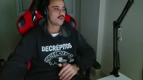 Snapshot of brasilianonca chatting on March 29, 6:13 am brasilianonca online show from March 29, 6:13 am