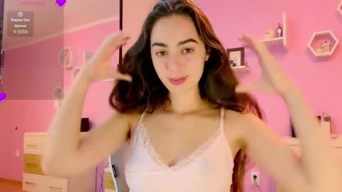 Annie online show from October 19, 5:24 pm