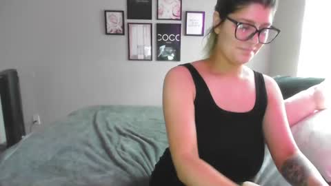 Snapshot of brattybarbiebabe chatting on June 24, 6:40 pm BrattyBarbieBabe online show from June 24, 6:40 pm