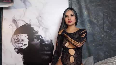 Snapshot of bratz_luxxxury chatting on November 20, 6:51 pm Bratz Luxxxury online show from November 20, 6:51 pm