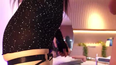 Snapshot of bratz_luxxxury chatting on December 15, 7:07 pm Bratz Luxxxury online show from December 15, 7:07 pm