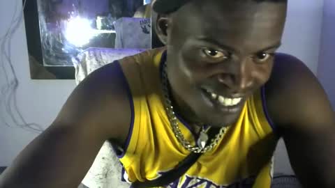 Snapshot of brayan1111x chatting on November 11, 10:43 pm brayan1111x online show from November 11, 10:43 pm