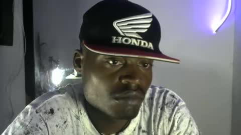 Snapshot of brayan1111x chatting on November 18, 2:06 am brayan1111x online show from November 18, 2:06 am