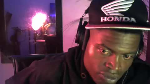 Snapshot of brayan1111x chatting on February 1, 5:28 am brayan1111x online show from February 1, 5:28 am