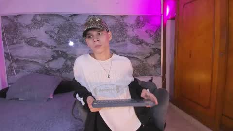 Bradley online show from February 9, 3:10 am