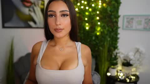 Bree online show from September 11, 1:44 pm