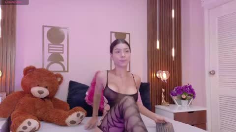 Snapshot of bree_watson chatting on April 14, 12:22 pm Bree online show from April 14, 12:22 pm