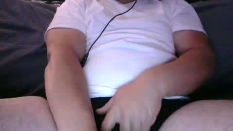 Snapshot of breed_u_ chatting on July 1, 6:37 am breed_u_ online show from July 1, 6:37 am