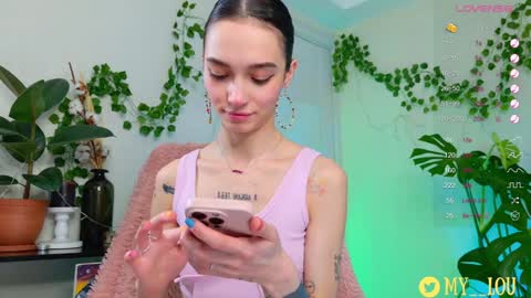 Ashley Dolce and Lou online show from January 21, 3:21 pm
