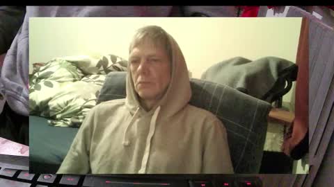 Snapshot of bremer64 chatting on November 11, 9:09 am bremer64 online show from November 11, 9:09 am