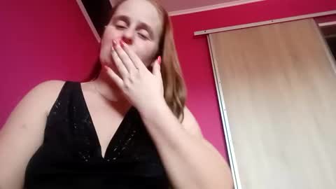 Snapshot of brenda4pwp chatting on October 31, 11:11 am Brenda online show from October 31, 11:11 am