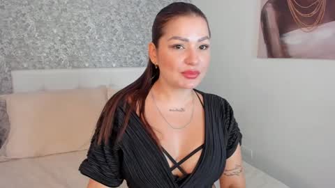 Snapshot of brenda_lamar chatting on December 26, 6:12 pm Brenda online show from December 26, 6:12 pm