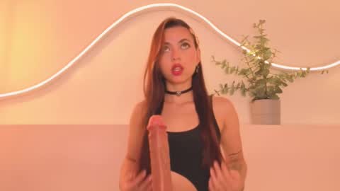 Snapshot of brenda_sky19 chatting on March 28, 12:05 pm brenda_sky19 online show from March 28, 12:05 pm