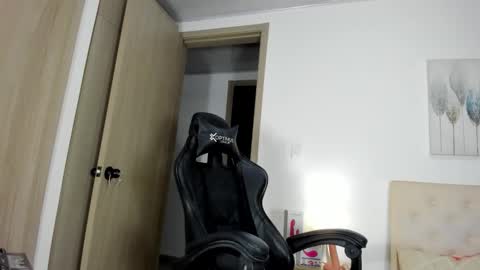 Brenda online show from February 21, 1:17 am