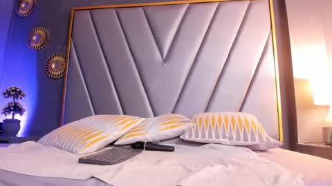 Snapshot of brendaadams_ chatting on December 18, 10:54 am Brenda Time Schedule 0600 - 1400 GMT-5 online show from December 18, 10:54 am