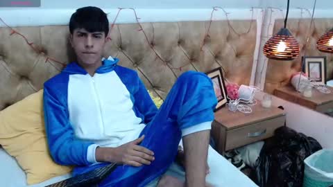 Esteban online show from March 12, 7:24 am