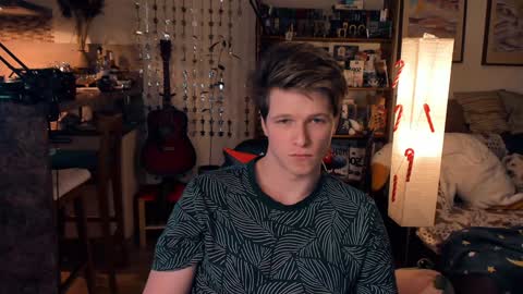 brestonsweet online show from December 13, 5:05 am