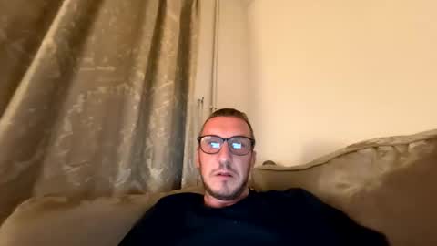 brettbigdee online show from May 16, 1:13 am