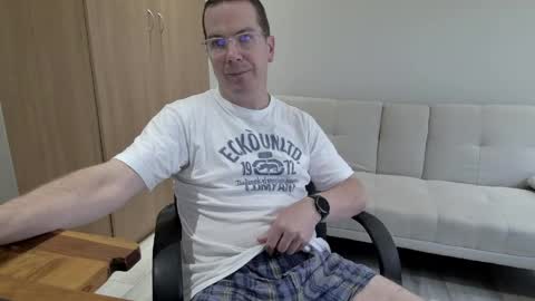 Brett online show from April 12, 9:03 am