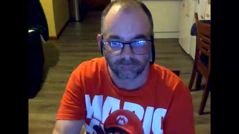 Snapshot of bretth44 chatting on February 16, 6:53 am bretth44 online show from February 16, 6:53 am