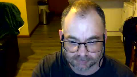 Snapshot of bretth44 chatting on June 16, 6:27 am bretth44 online show from June 16, 6:27 am
