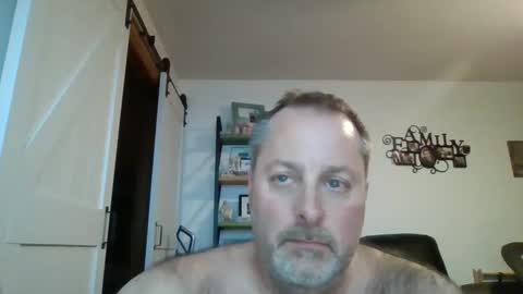 hey online show from December 6, 10:52 pm