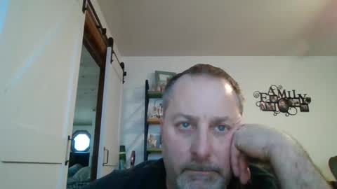 hey online show from January 12, 6:49 pm