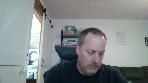 hey online show from November 16, 8:36 pm